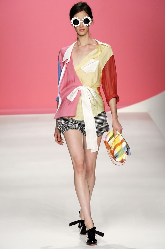 Moschino - Cheap & Chic 10ĸDƬ
