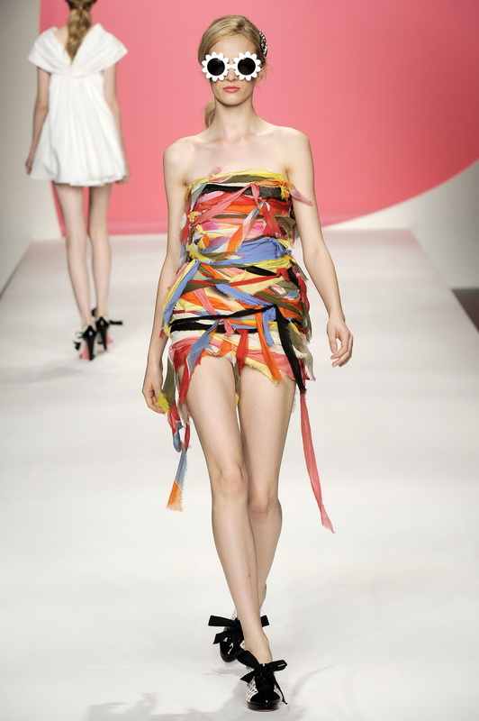 Moschino - Cheap & Chic 10ĸDƬ