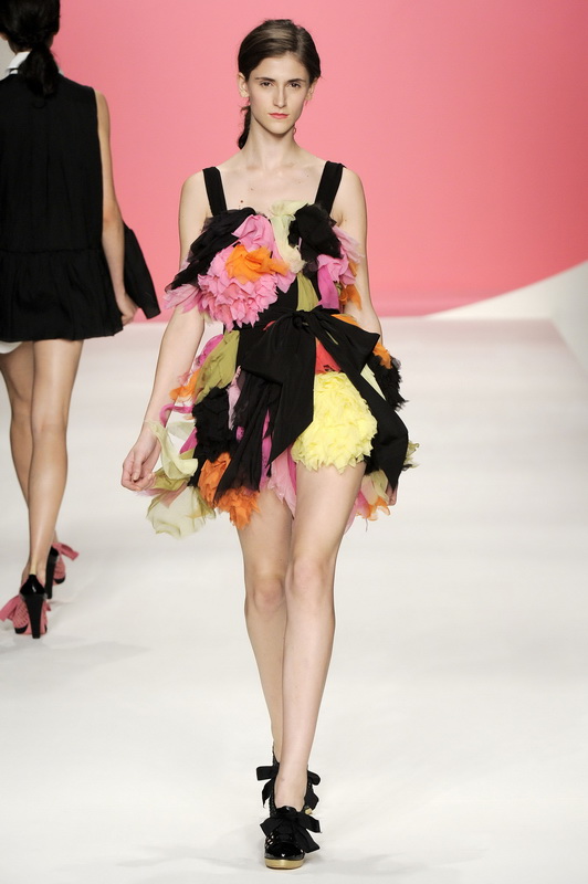 Moschino - Cheap & Chic 10ĸDƬ