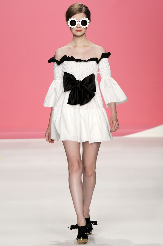Moschino - Cheap & Chic 10ĸDƬ