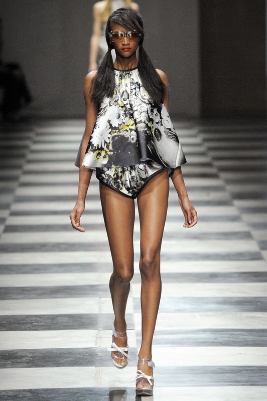 Prada 10ĸDƬ