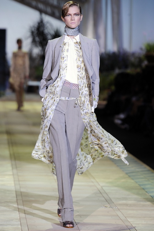 Roberto Cavalli 10ĸDƬ