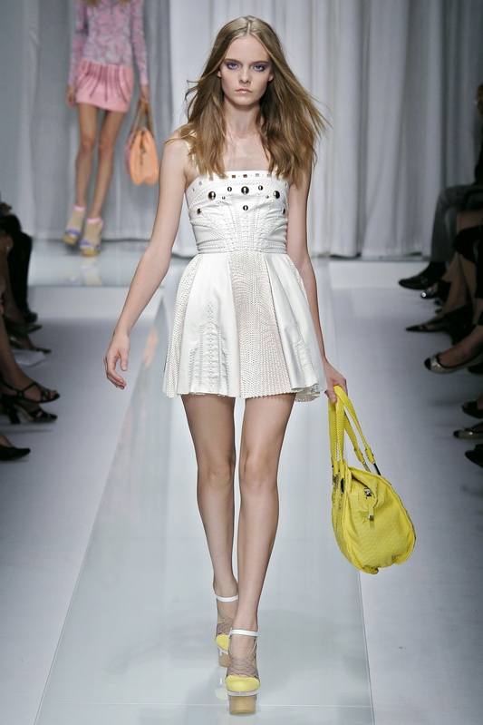 Versace 10ĸDƬ
