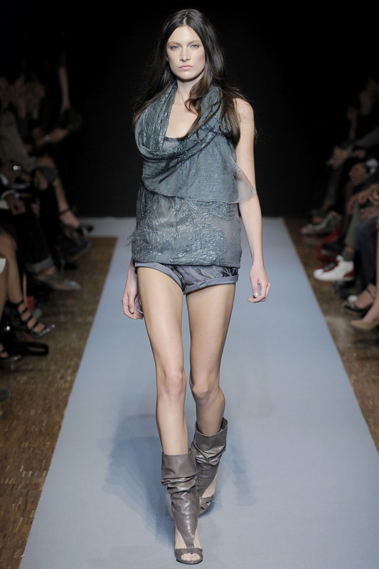 Costume National 10ĸDƬ