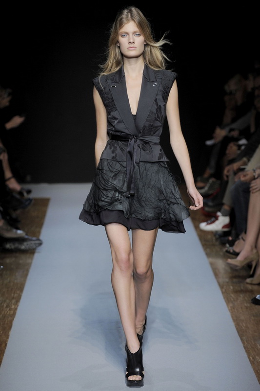 Costume National 10ĸDƬ