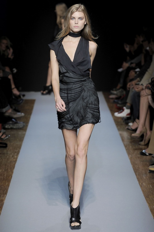 Costume National 10ĸDƬ