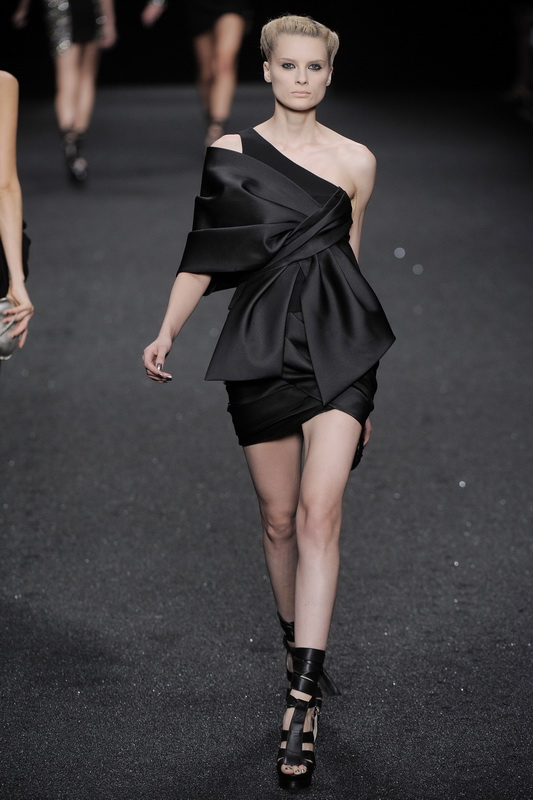 Elie Saab 10ĸDƬ