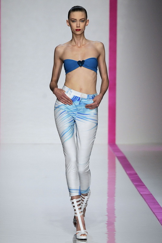 Emanuel ungaro 10ĸDƬ