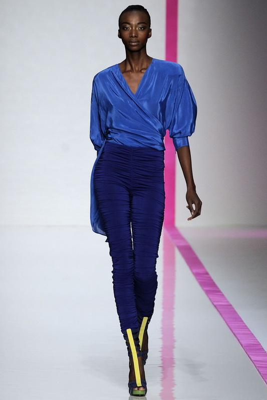 Emanuel ungaro 10ĸDƬ