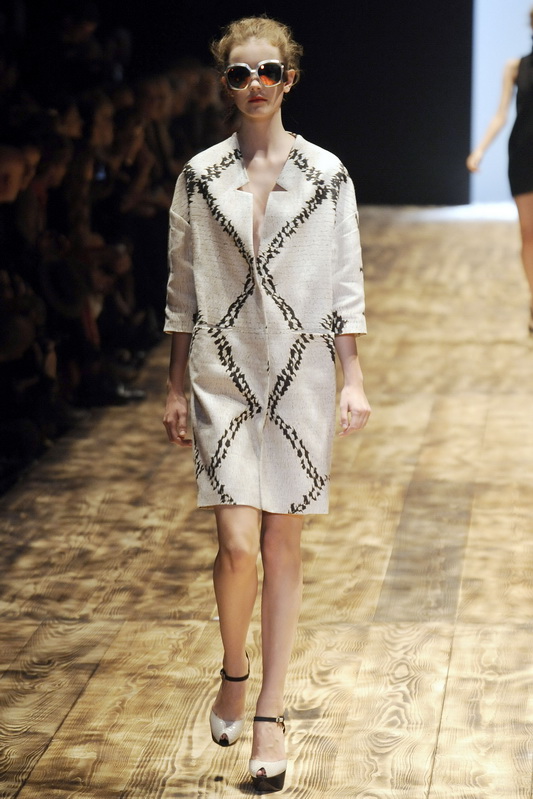 Giambattista Valli 10ĸDƬ