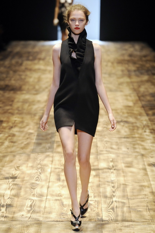 Giambattista Valli 10ĸDƬ