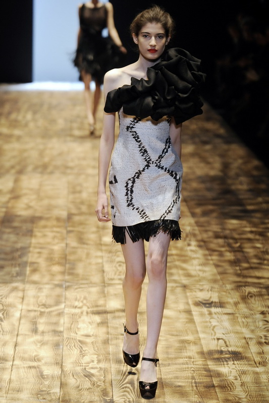 Giambattista Valli 10ĸDƬ