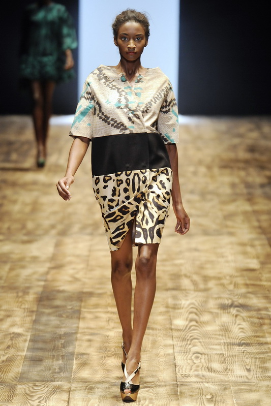 Giambattista Valli 10ĸDƬ