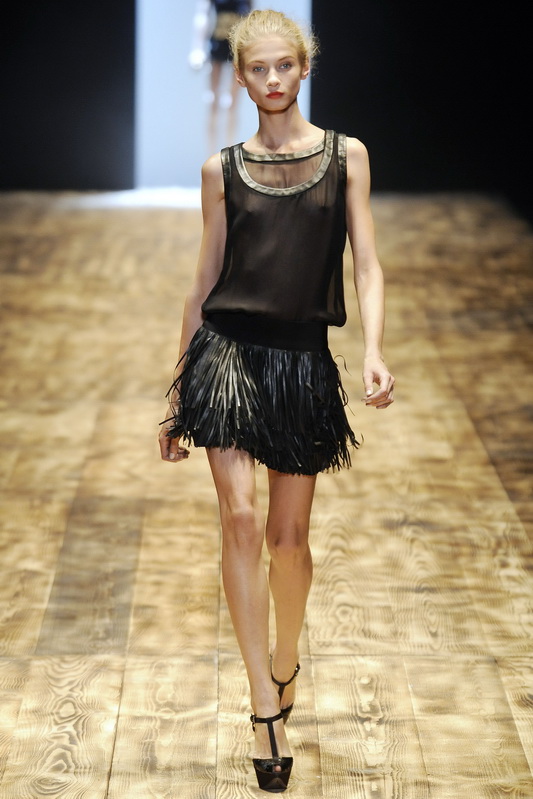 Giambattista Valli 10ĸDƬ
