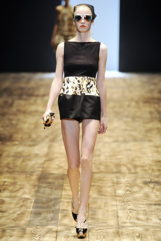 Giambattista Valli 10ĸDƬ