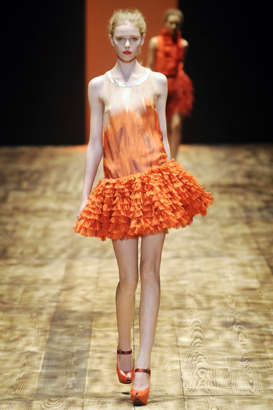 Giambattista Valli 10ĸDƬ