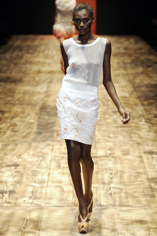 Giambattista Valli 10ĸDƬ