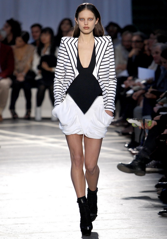 Givenchy 10ĸDƬ