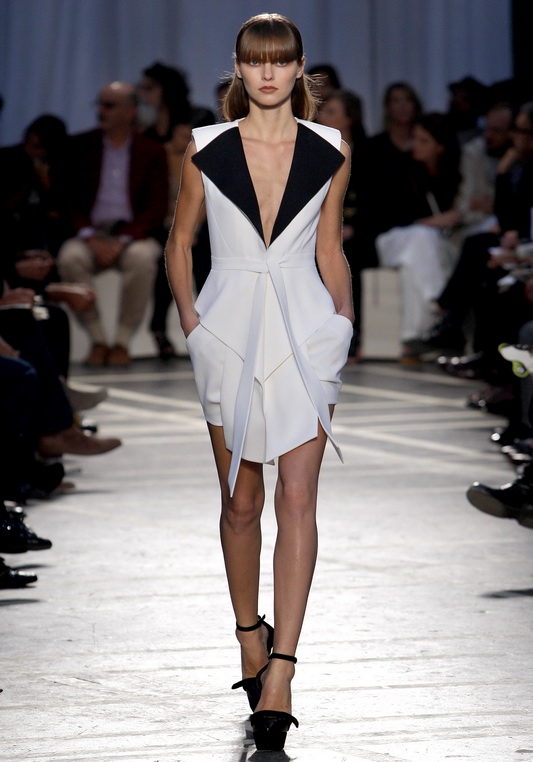 Givenchy 10ĸDƬ