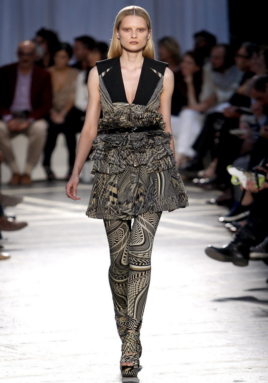 Givenchy 10ĸDƬ