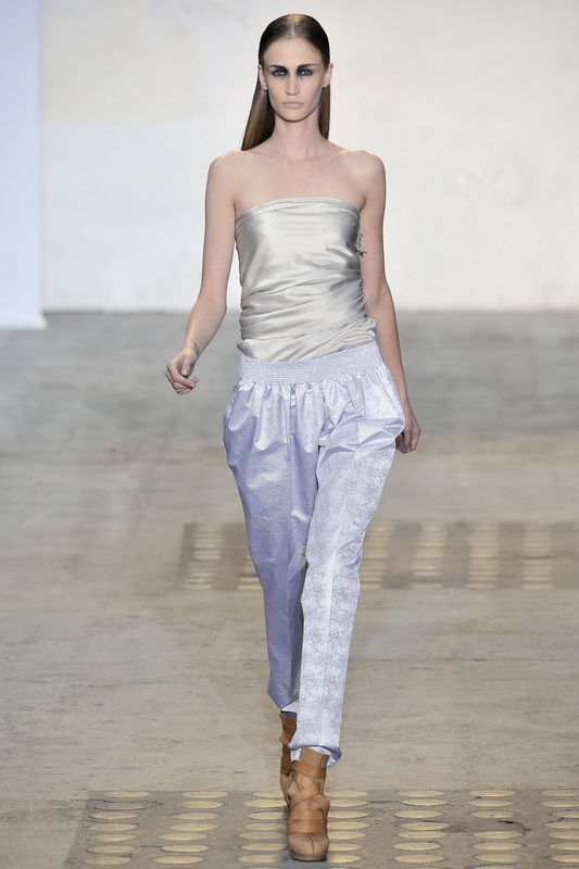 Kris Van Assche 10ĸDƬ