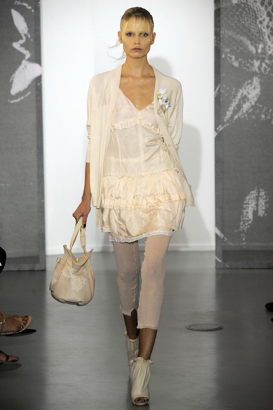 Nina Ricci 10ĸDƬ