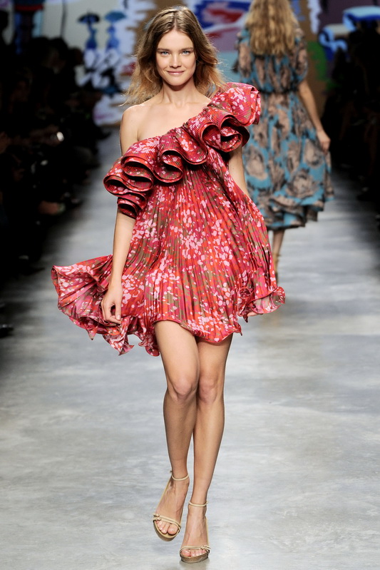 Stella Mccartney 10ĸDƬ