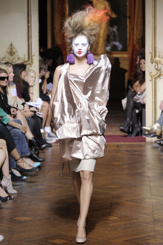 Vivienne Westwood 10ĸDƬ