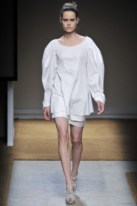 Yves Saint Laurent 10ĸDƬ