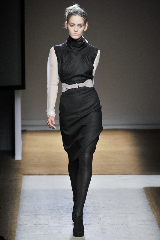 Yves Saint Laurent 10ĸDƬ