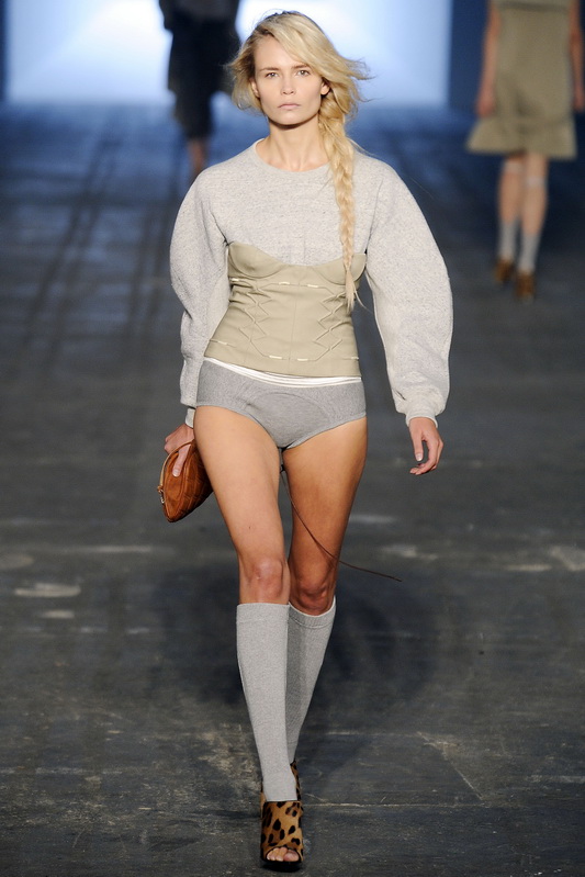 Alexander Wang 10ĸDƬ