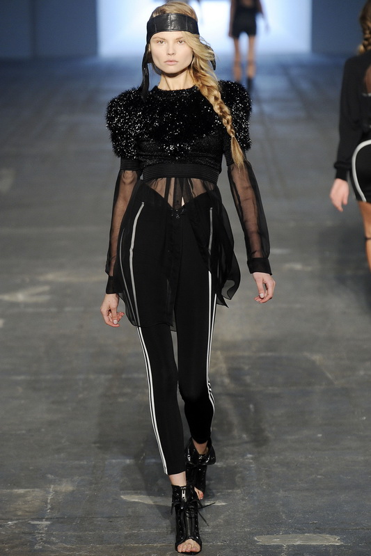 Alexander Wang 10ĸDƬ