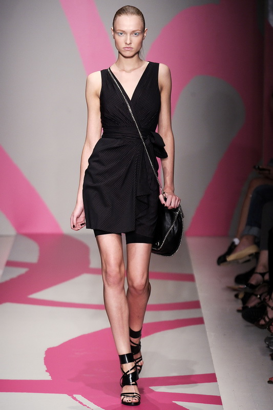 DKNY 10ĸDƬ