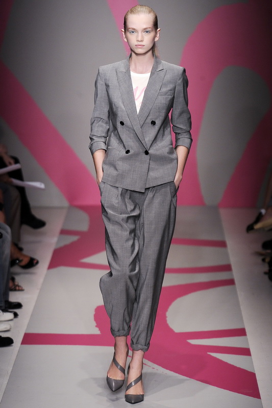 DKNY 10ĸDƬ