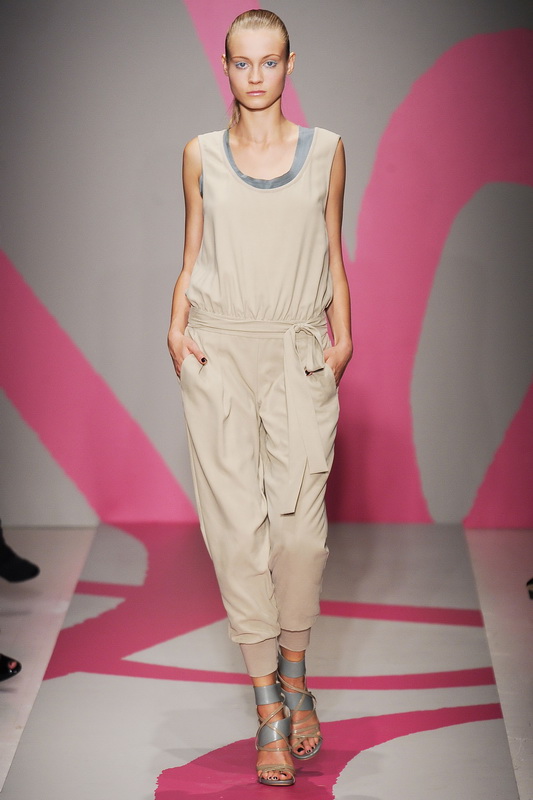 DKNY 10ĸDƬ