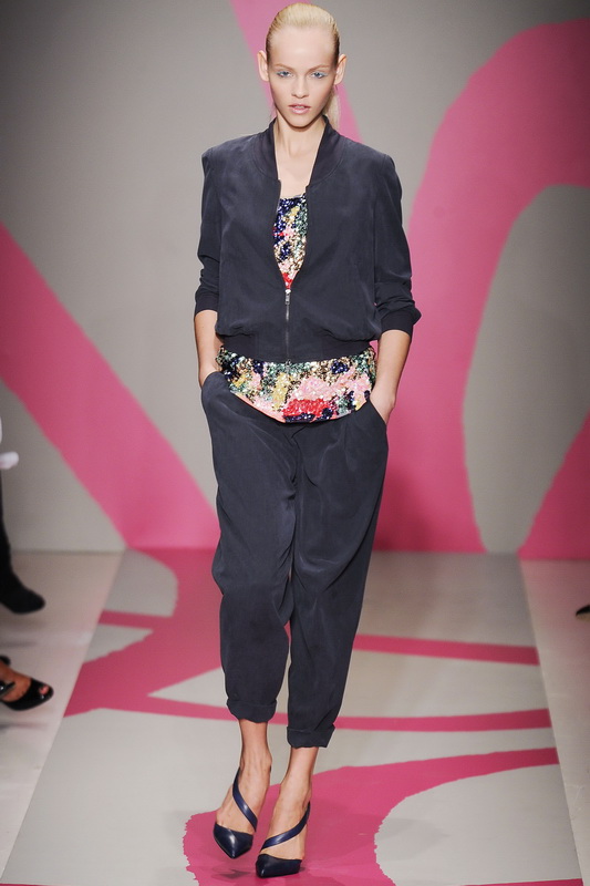 DKNY 10ĸDƬ