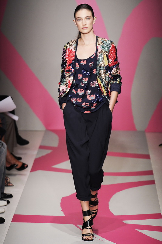 DKNY 10ĸDƬ
