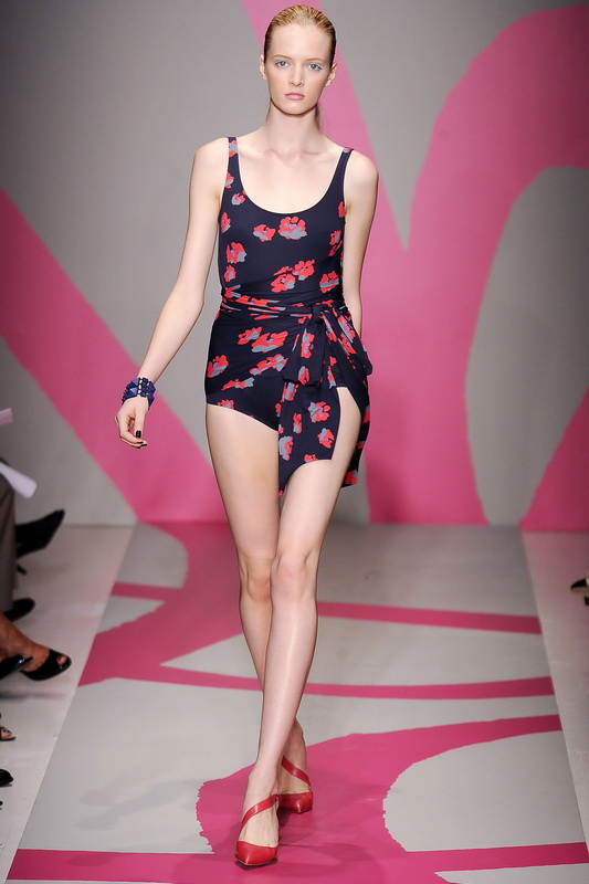 DKNY 10ĸDƬ