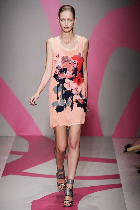 DKNY 10ĸDƬ