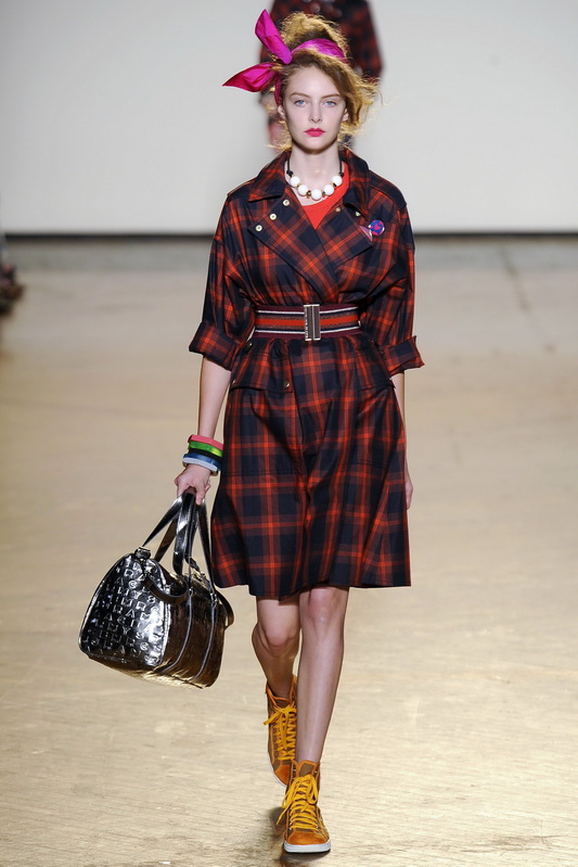 Marc by Marc Jacobs 10ĸDƬ