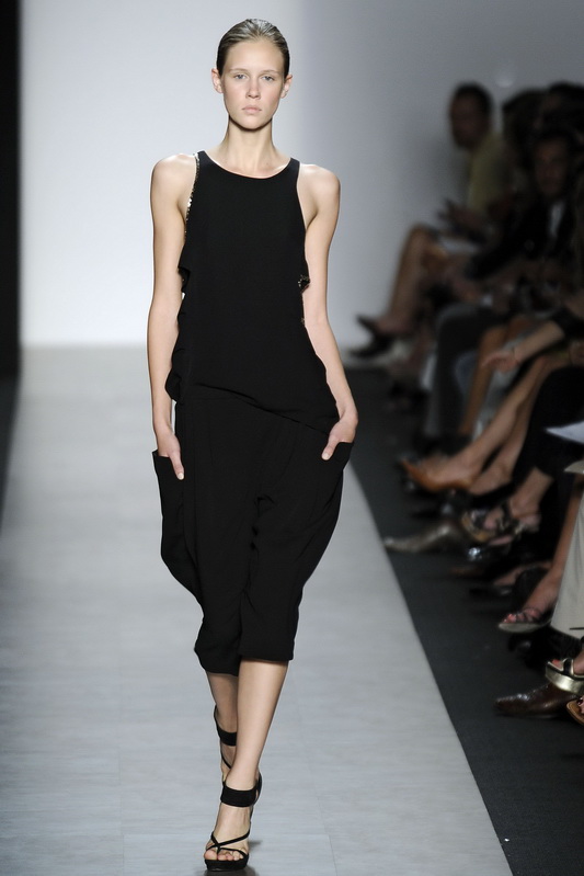 Max Azria Collection 10ĸDƬ