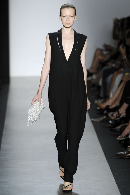 Max Azria Collection 10ĸDƬ