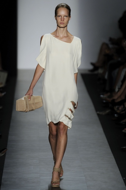 Max Azria Collection 10ĸDƬ