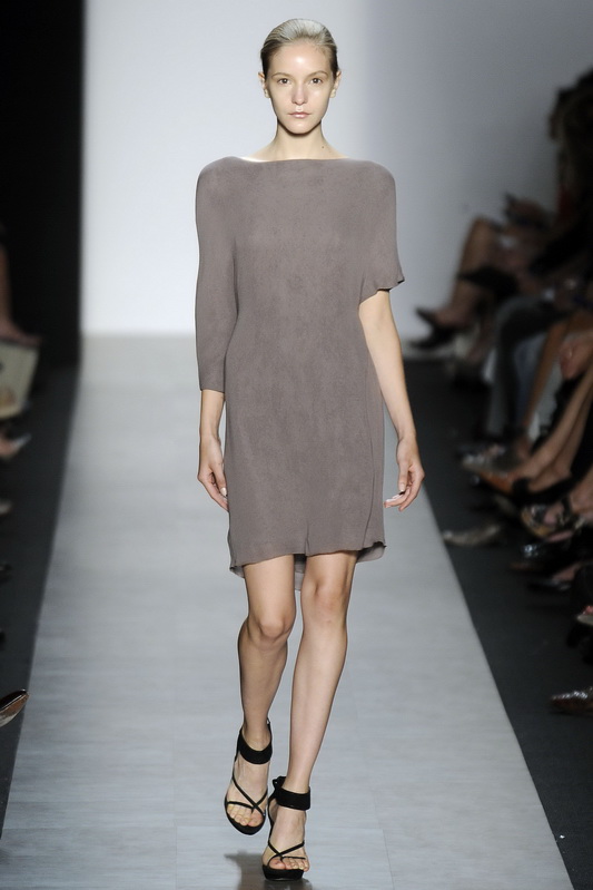 Max Azria Collection 10ĸDƬ