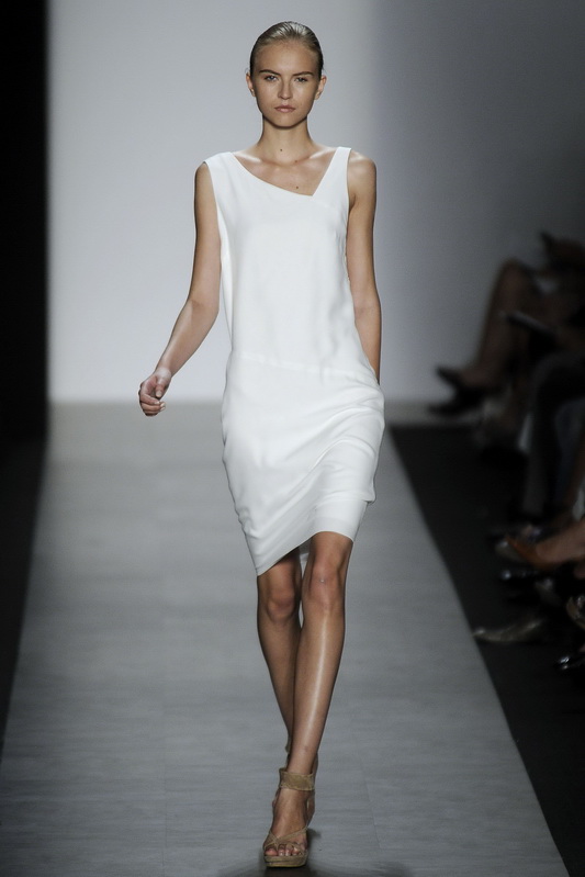 Max Azria Collection 10ĸDƬ