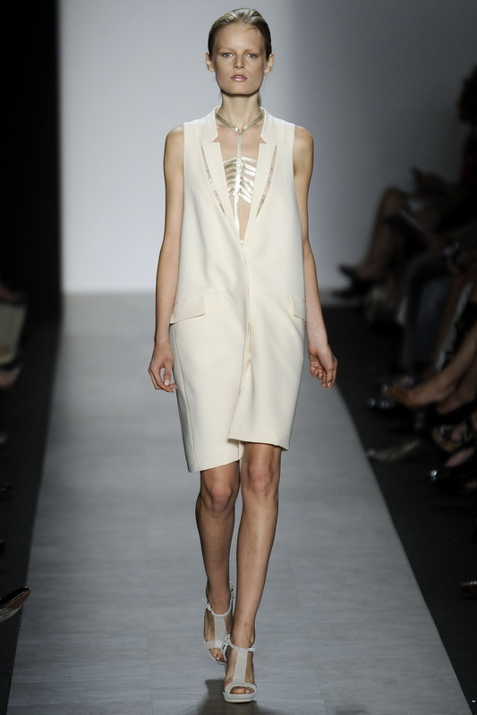 Max Azria Collection 10ĸDƬ