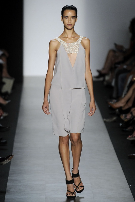 Max Azria Collection 10ĸDƬ