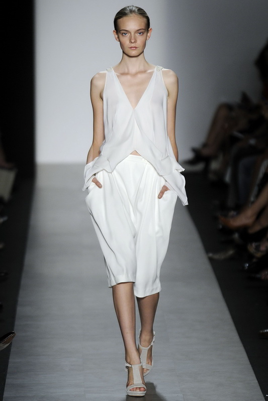 Max Azria Collection 10ĸDƬ