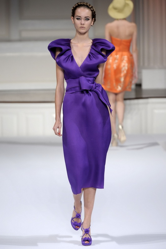 Oscar De La Renta 10ĸDƬ
