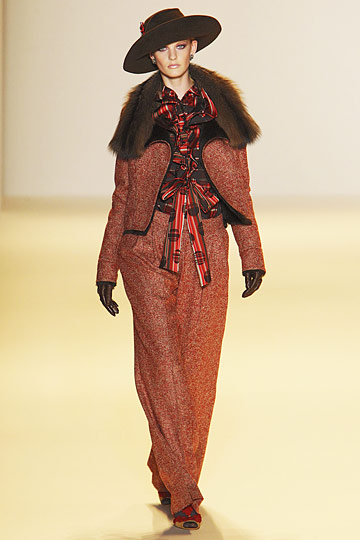 Carolina Herrera 10秋冬
